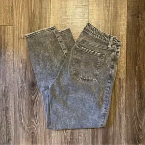 Abercrombie Curve Love High Rise Mom Jean | 29 Long | Grey